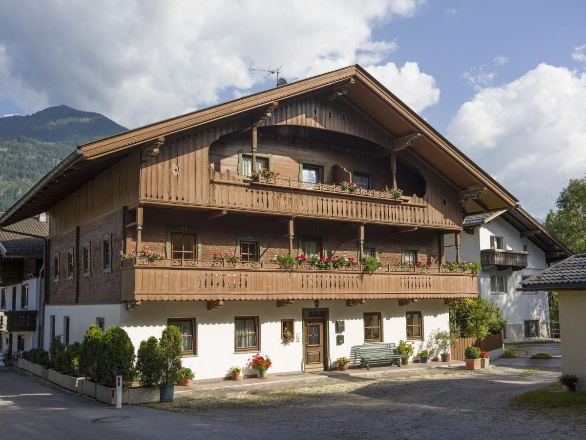 Apartment In Top Location In Fuegen With Balcony Εξωτερικό φωτογραφία