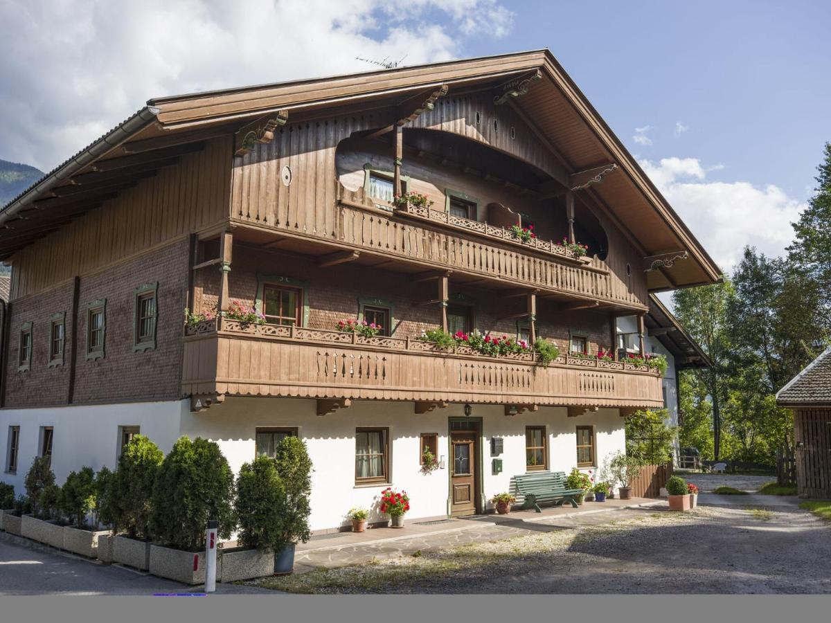 Apartment In Top Location In Fuegen With Balcony Εξωτερικό φωτογραφία